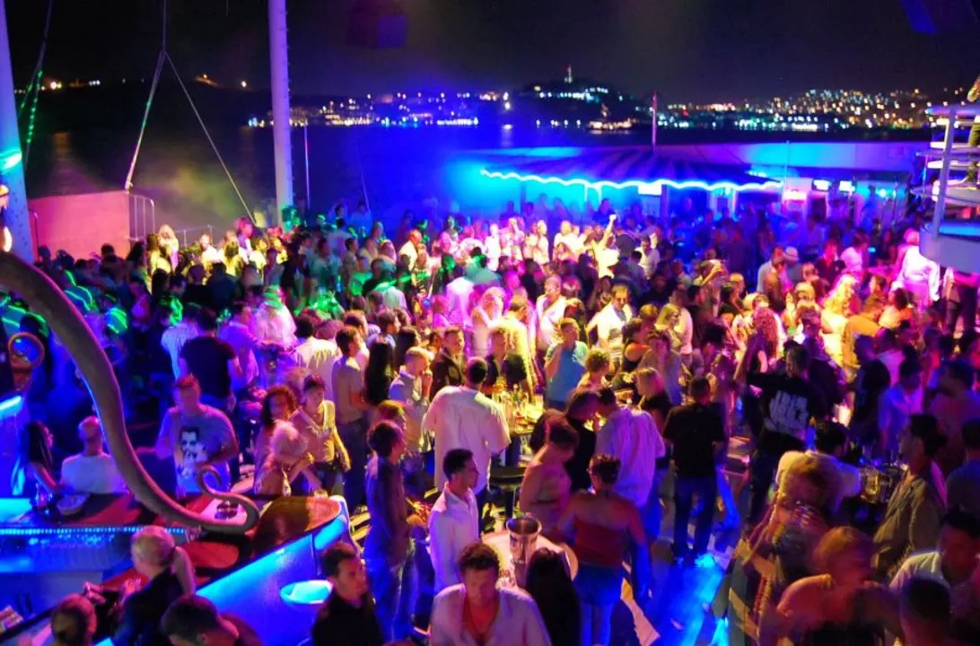 Unveil the Secrets of Istanbul's Vibrant Nightlife Scene