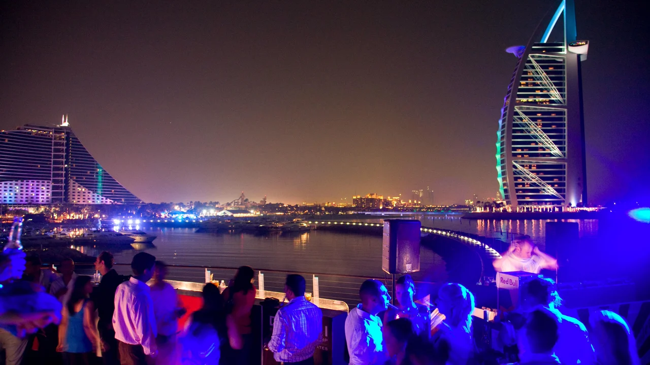 Dubai's Nightlife: The Best Places to Celebrate Special Occasions and Events